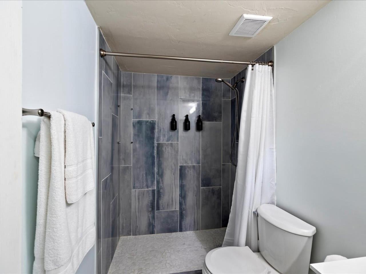 Artist'S Tower Townhome Just Renovated W Loft Ґейнсвілл Екстер'єр фото