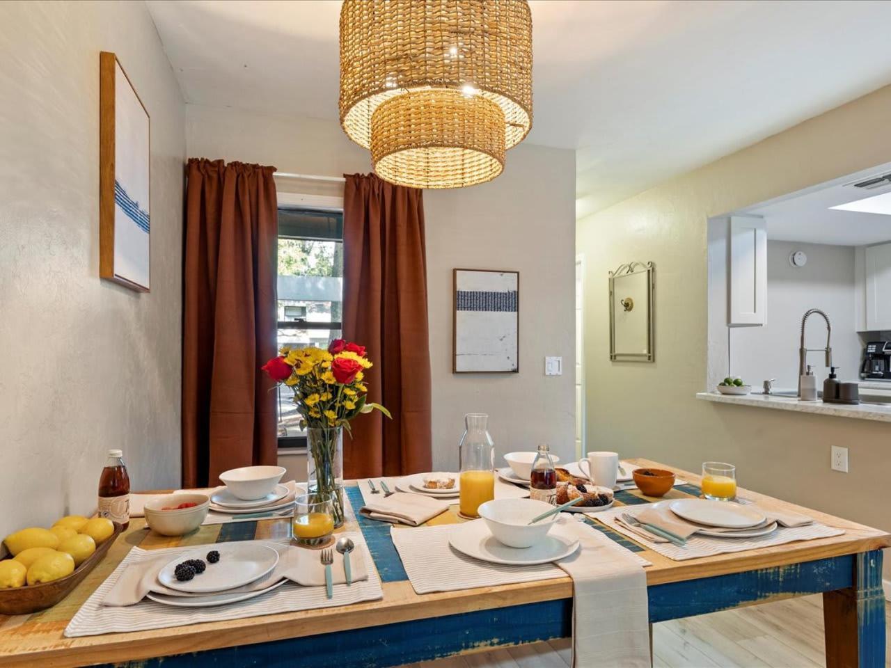 Artist'S Tower Townhome Just Renovated W Loft Ґейнсвілл Екстер'єр фото